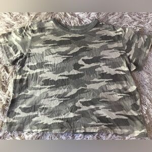 AMERICAN EAGLE Womens size SMALL CAMOUFLAGE CROPPED T SHIRT
